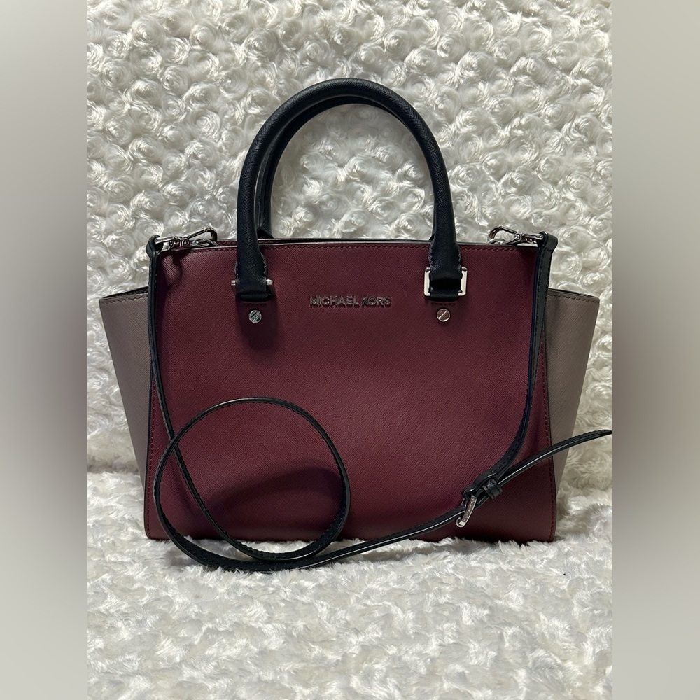 Michael Kors Satchel Handbag / Crossbody